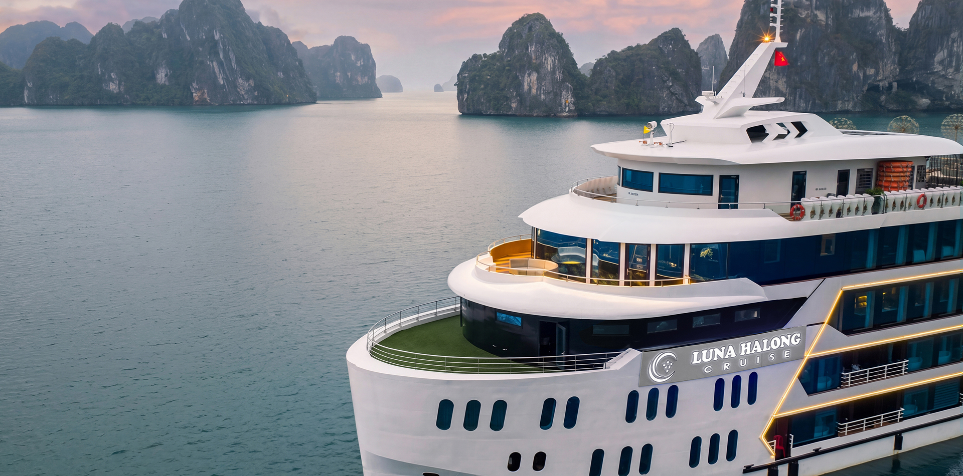 Luna Cruise in Halong Bay